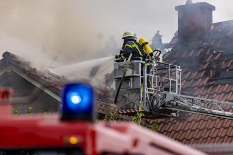 2025-08-04: Drehleiter vor Ort - FF Ostheide, Claas Steinhauer
